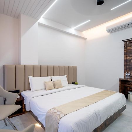 Hotel Darshan Executive Tuljapur Екстер'єр фото