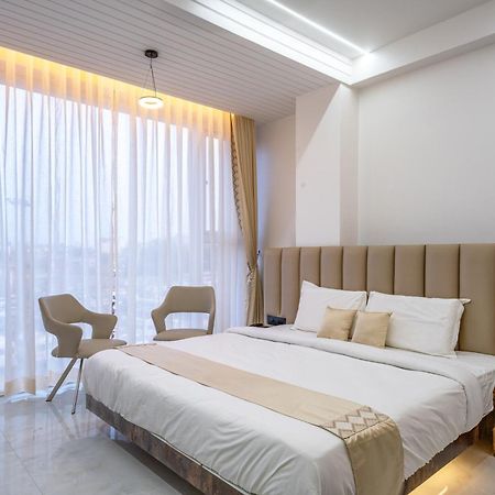 Hotel Darshan Executive Tuljapur Екстер'єр фото
