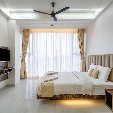 Hotel Darshan Executive Tuljapur Екстер'єр фото