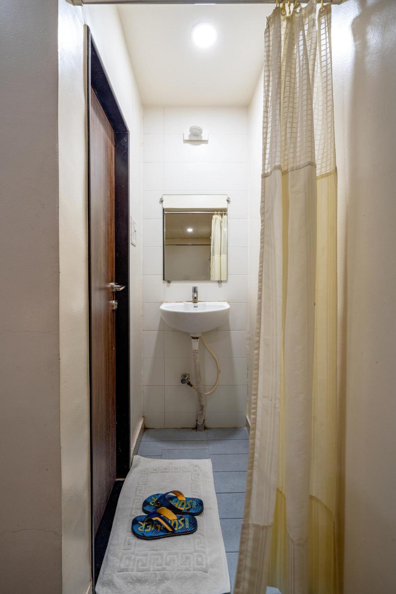 Hotel Darshan Executive Tuljapur Екстер'єр фото