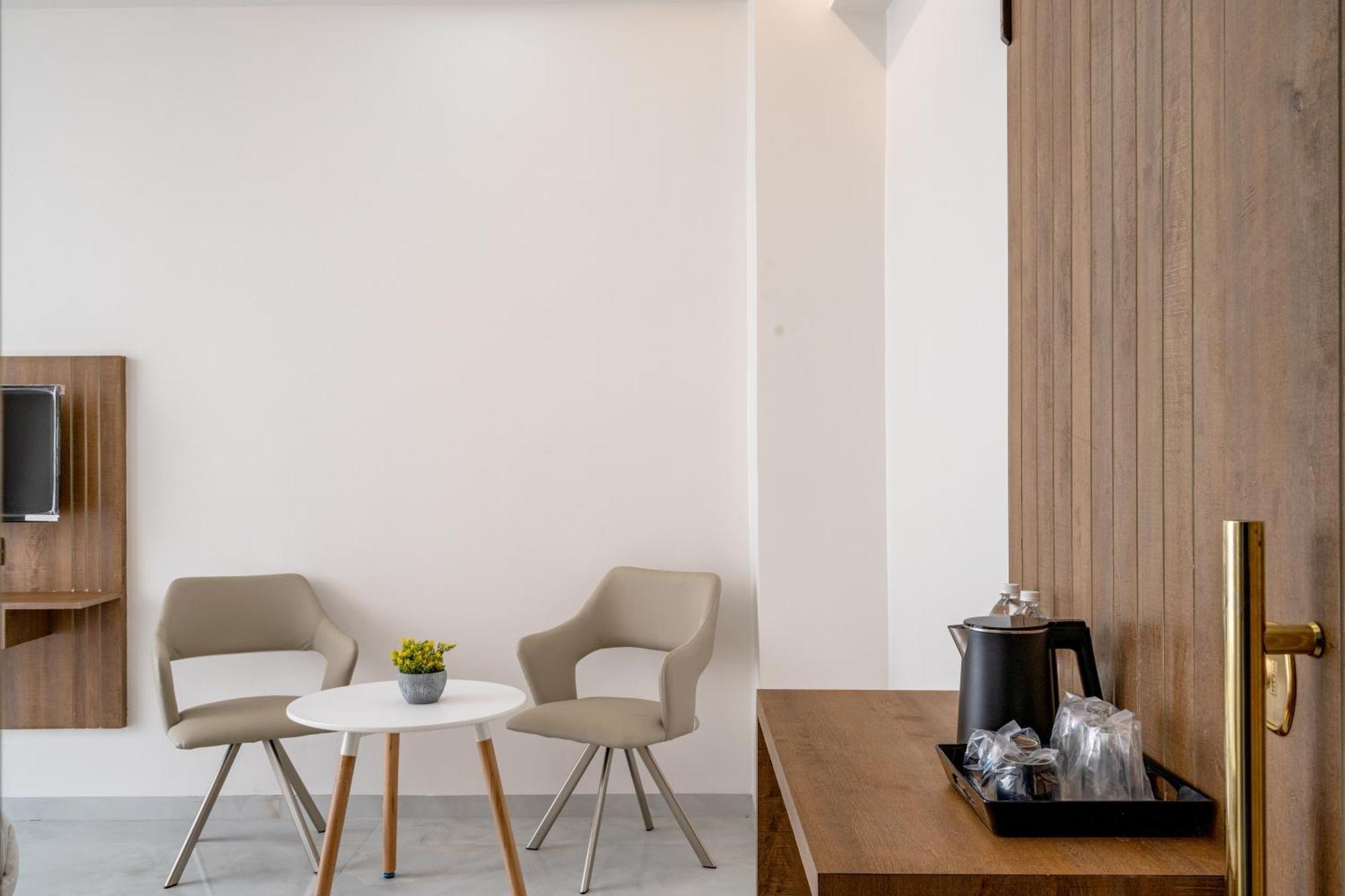 Hotel Darshan Executive Tuljapur Екстер'єр фото