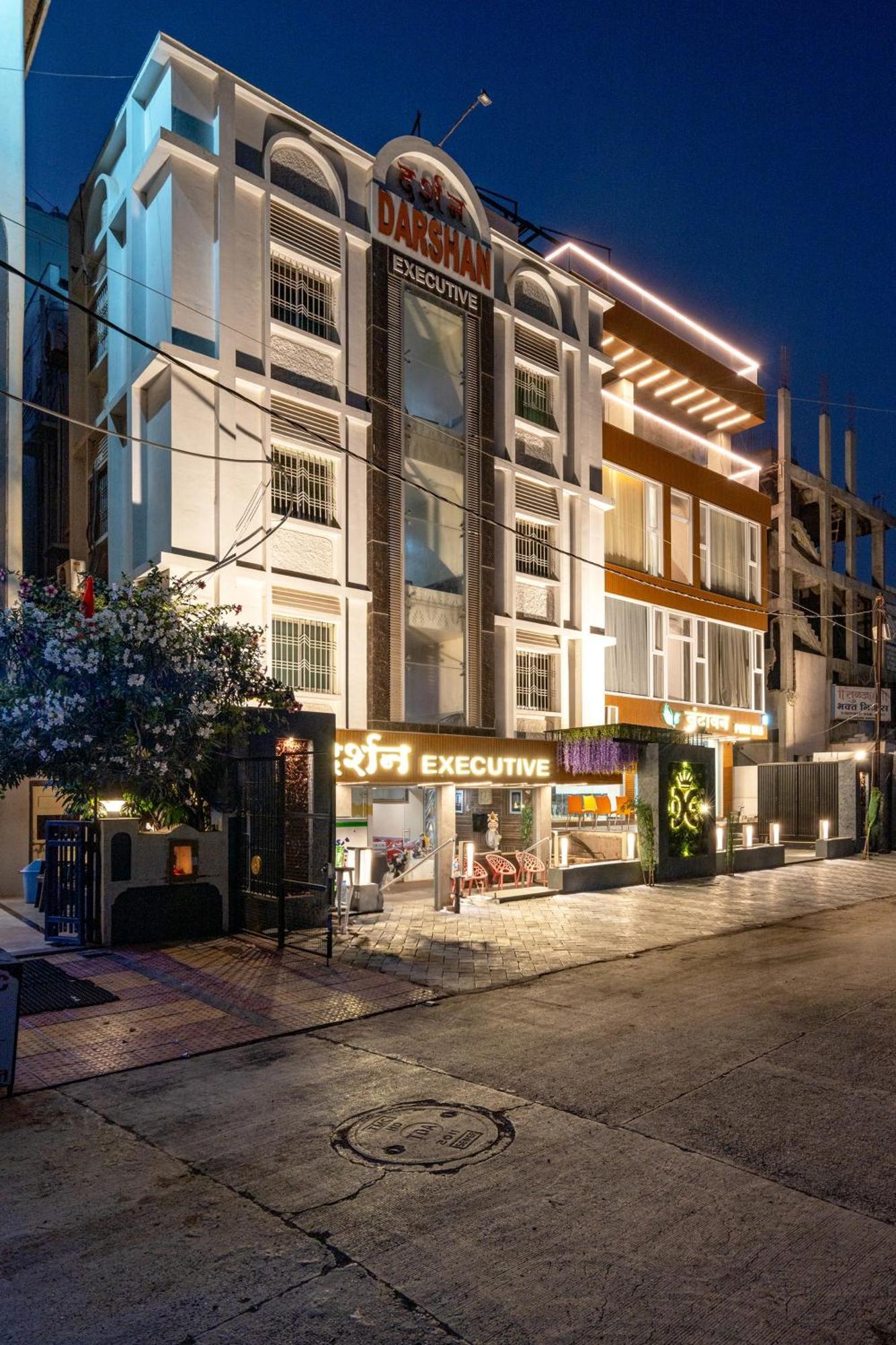 Hotel Darshan Executive Tuljapur Екстер'єр фото