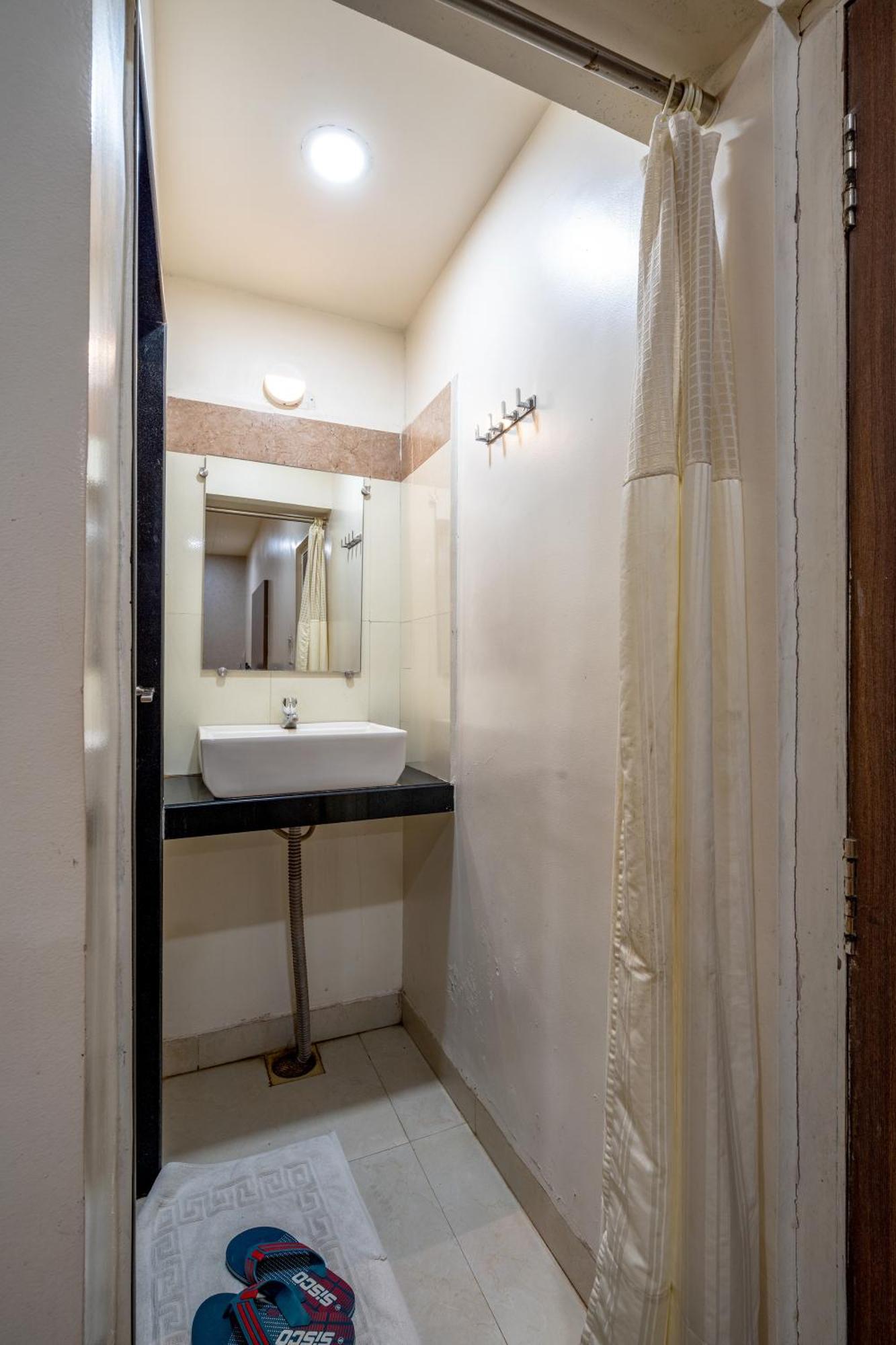 Hotel Darshan Executive Tuljapur Екстер'єр фото